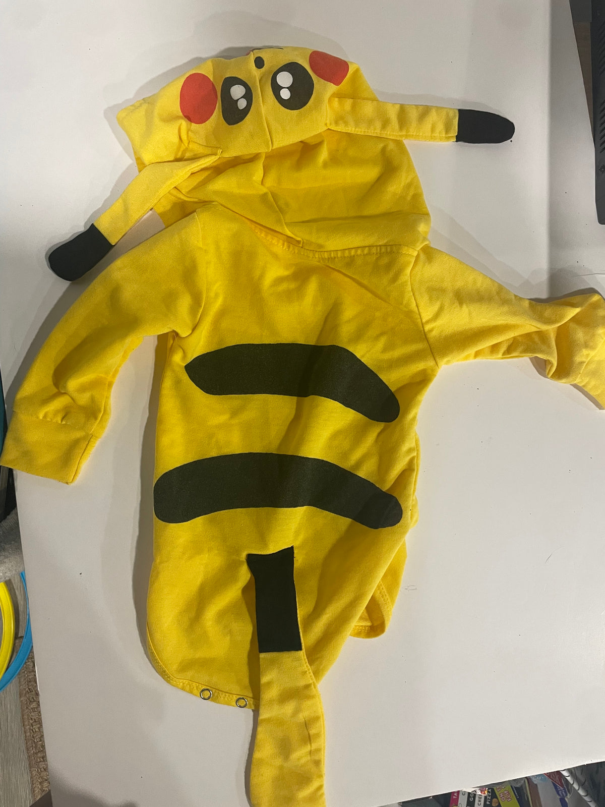 #83 0-3m Pikachu Costume
