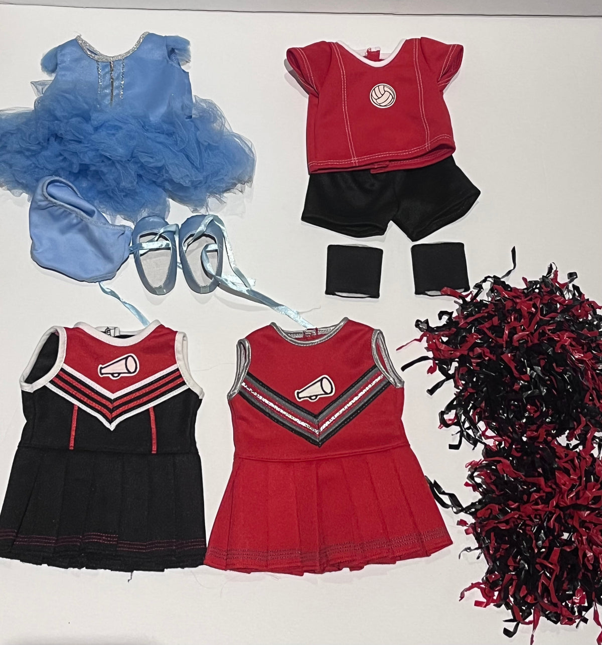 #125 18 inch Doll Clothes/Accessories bundle