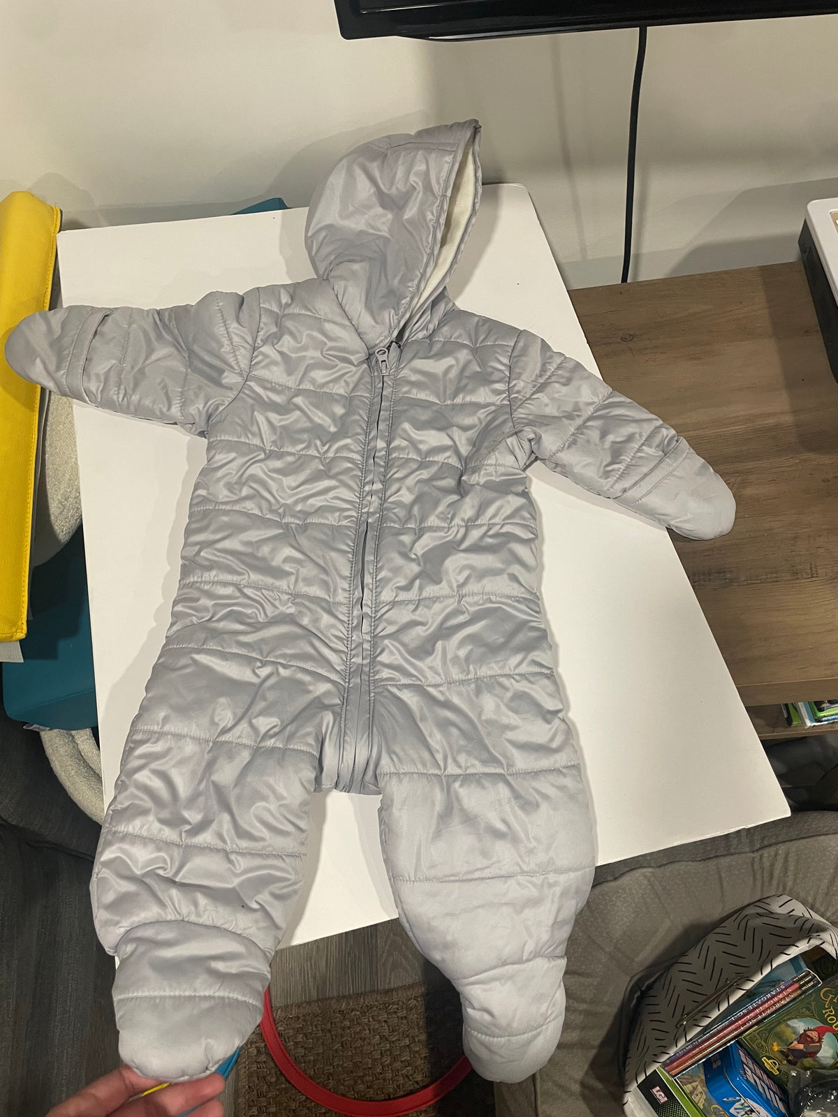 #83 6-12 M Old Navy Snow Suit
