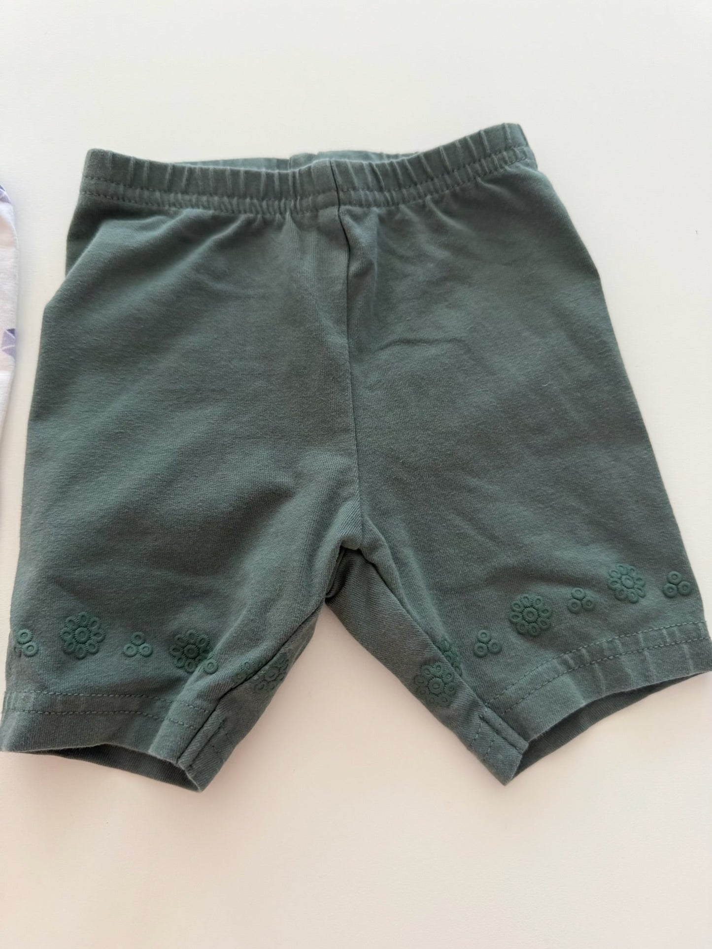 *reduced* #117, Girls 12M, Monica + Andy diamond print & Carter’s olive green bike shorts, VGUC