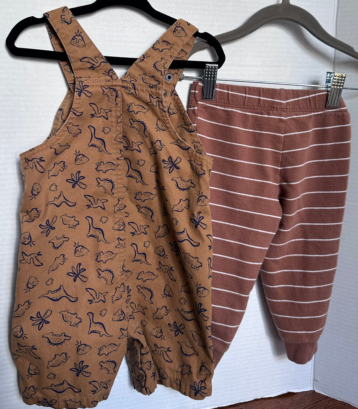 #146 Jumping Beans and Carter’s Bundle Boys 18M