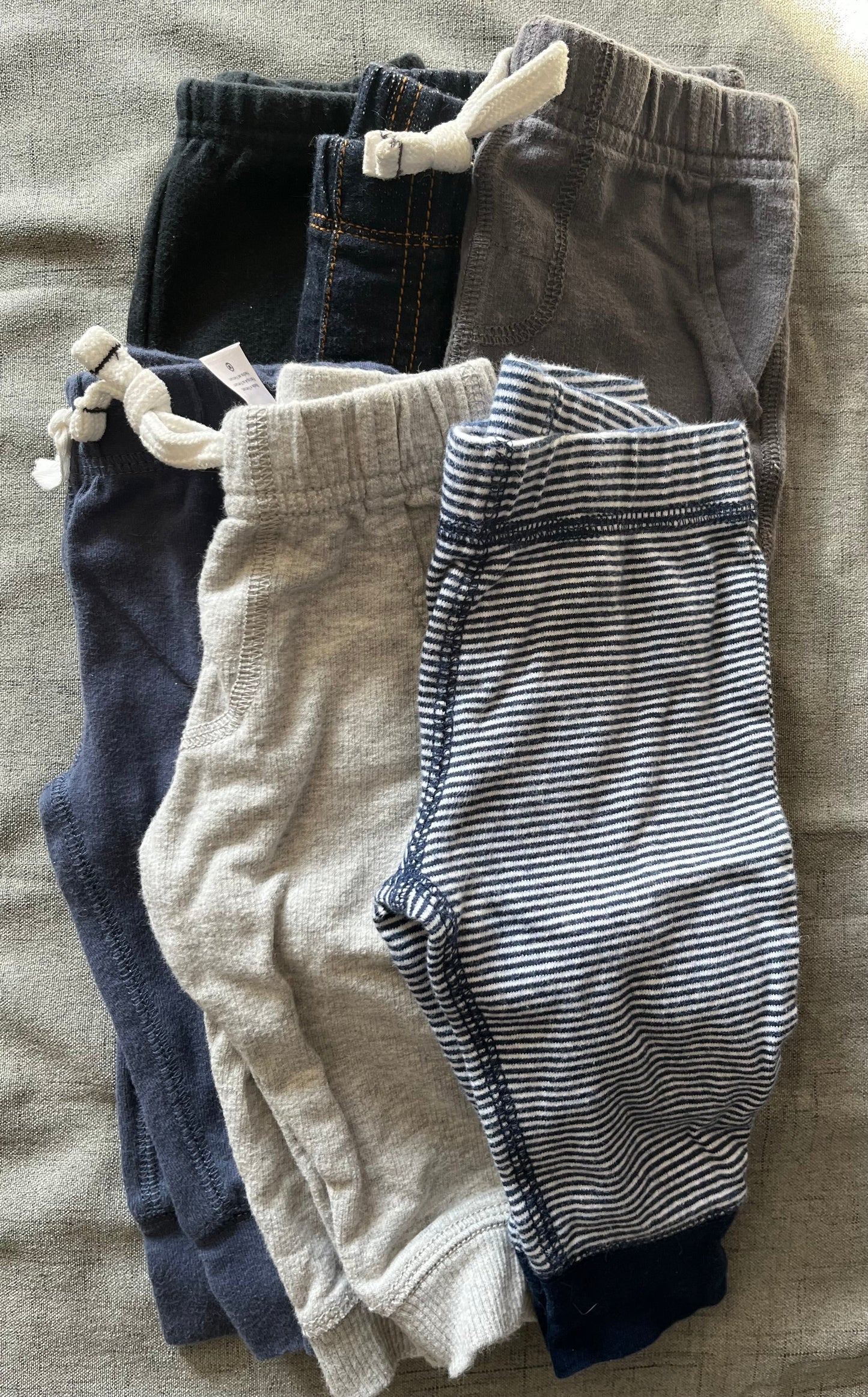 Seller #14 REDUCED Carter’s pants bundle boys size 6 months