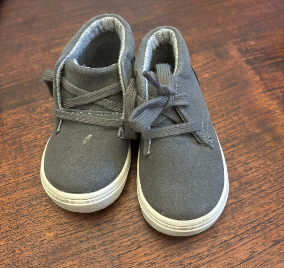 #156 reduced! Boys Suede Boots size 5 Cat and Jack