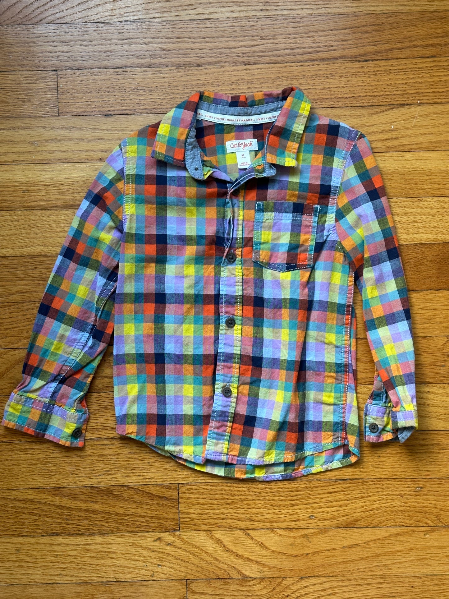 #186 Cat&Jack Colorful Plaid Button-Down Shirt - boys 5T - EUC