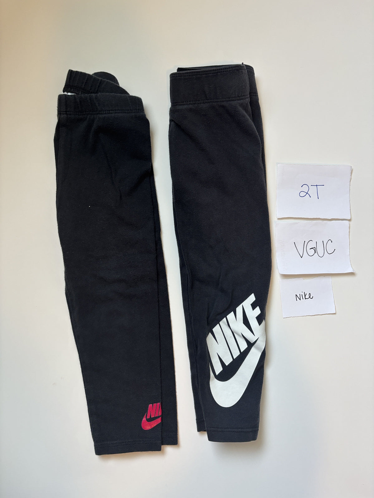 #138 - 2T VGUC Nike (2) Leggings