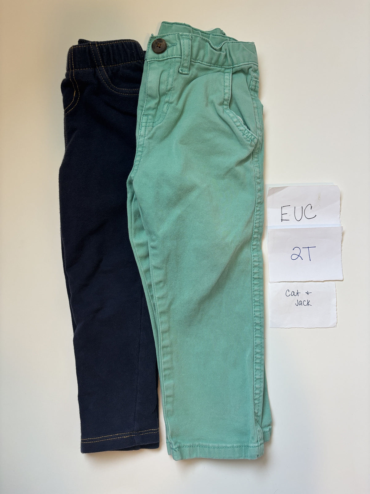 #138 - 2T Cat & Jack EUC (2) Jeans (denim + green)