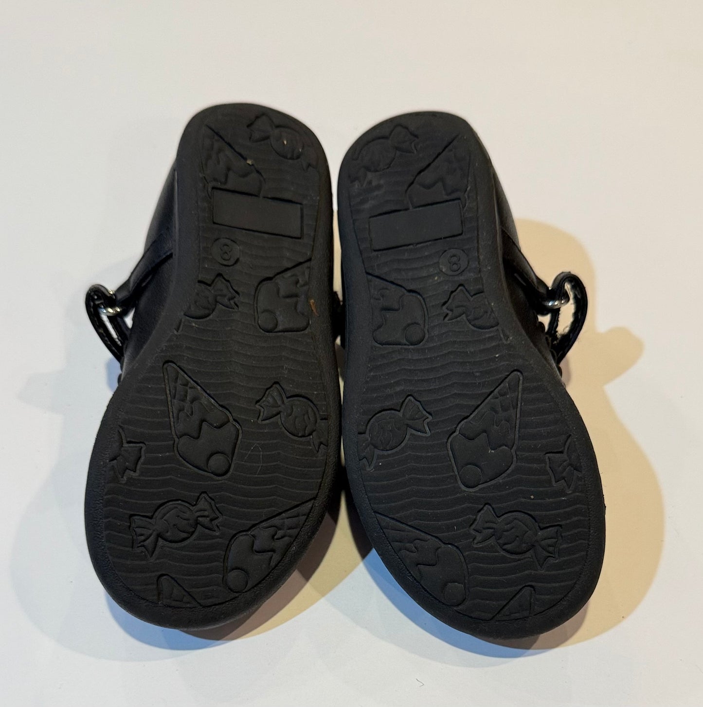 #180 Girls Shoe 8 Black leather ballet flats