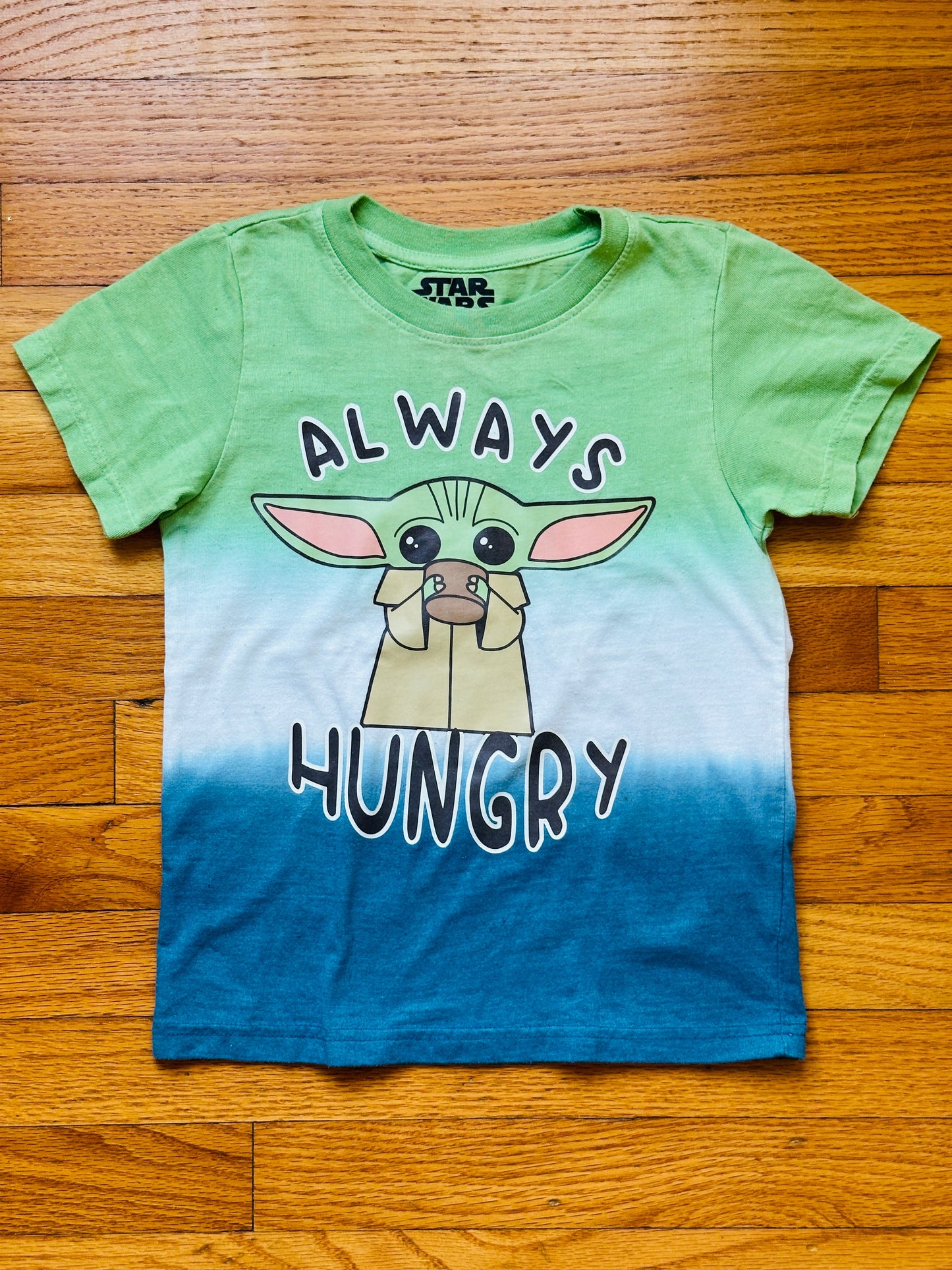 #186 Star Wars Grogu T-Shirt - kids 7 - EUC