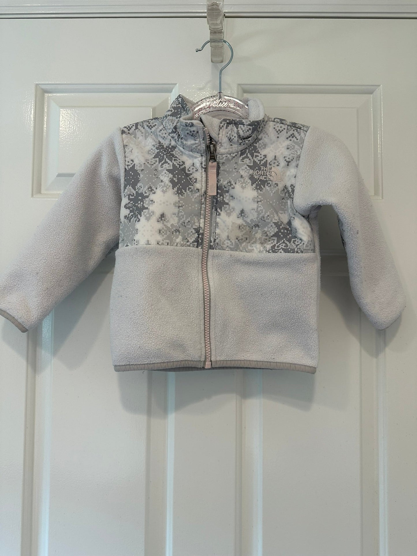 #85 REDUCED The North Face White Geo Camo Fleece, Infant Girls 12-18m