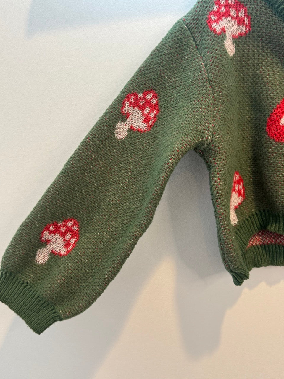 #82 Shein Mushroom Cropped Sweater Girls Size 7