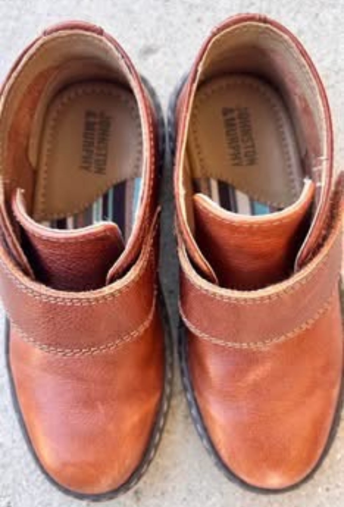 REDUCED #92 boys Johnston and Murphy size 10 leather dress shoes