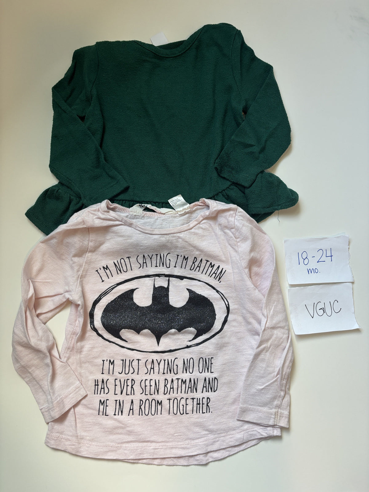 #138 - 18-24 Mo VGUC (2) LS Shirts (batman + green)