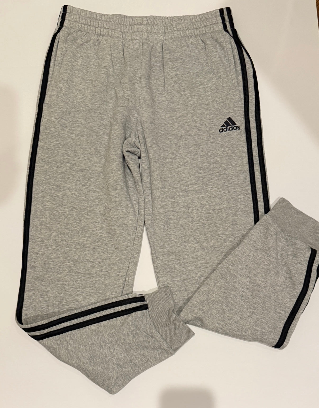 #41 | Reduced! |Boys 18/20 | Adidas sweatpants joggers