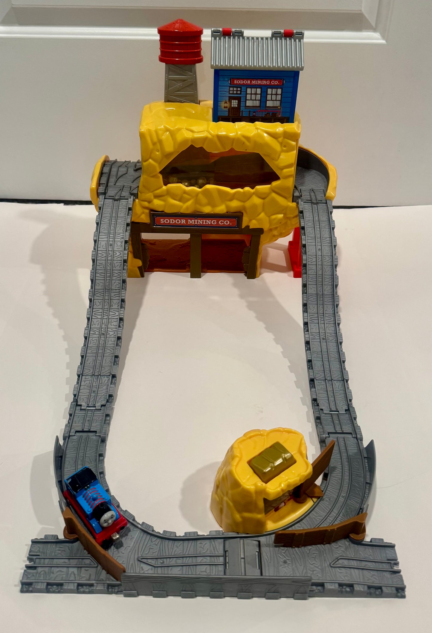 #187 Thomas Rumbling Gold Mine Take and Play Set
