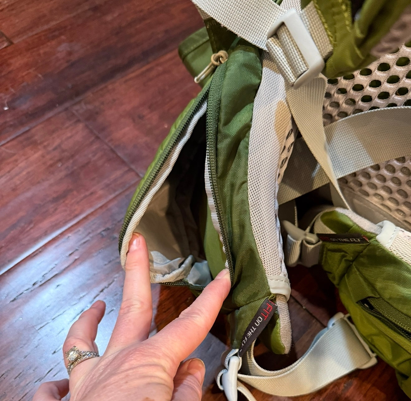 #180 Osprey Green Poco AG Premium Child Carrier