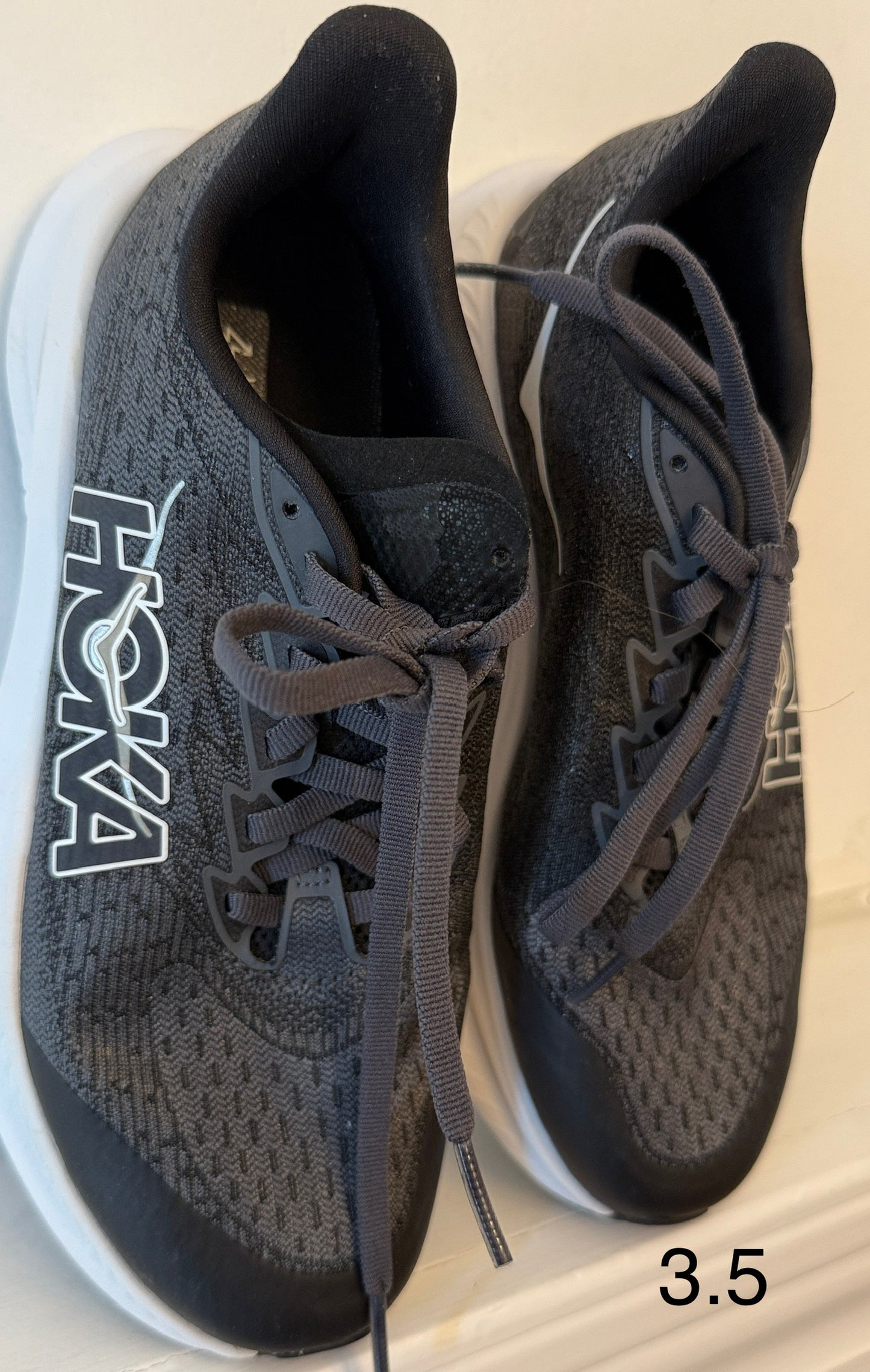 Seller #90_Boys Hoka_UVGC_size 3.5