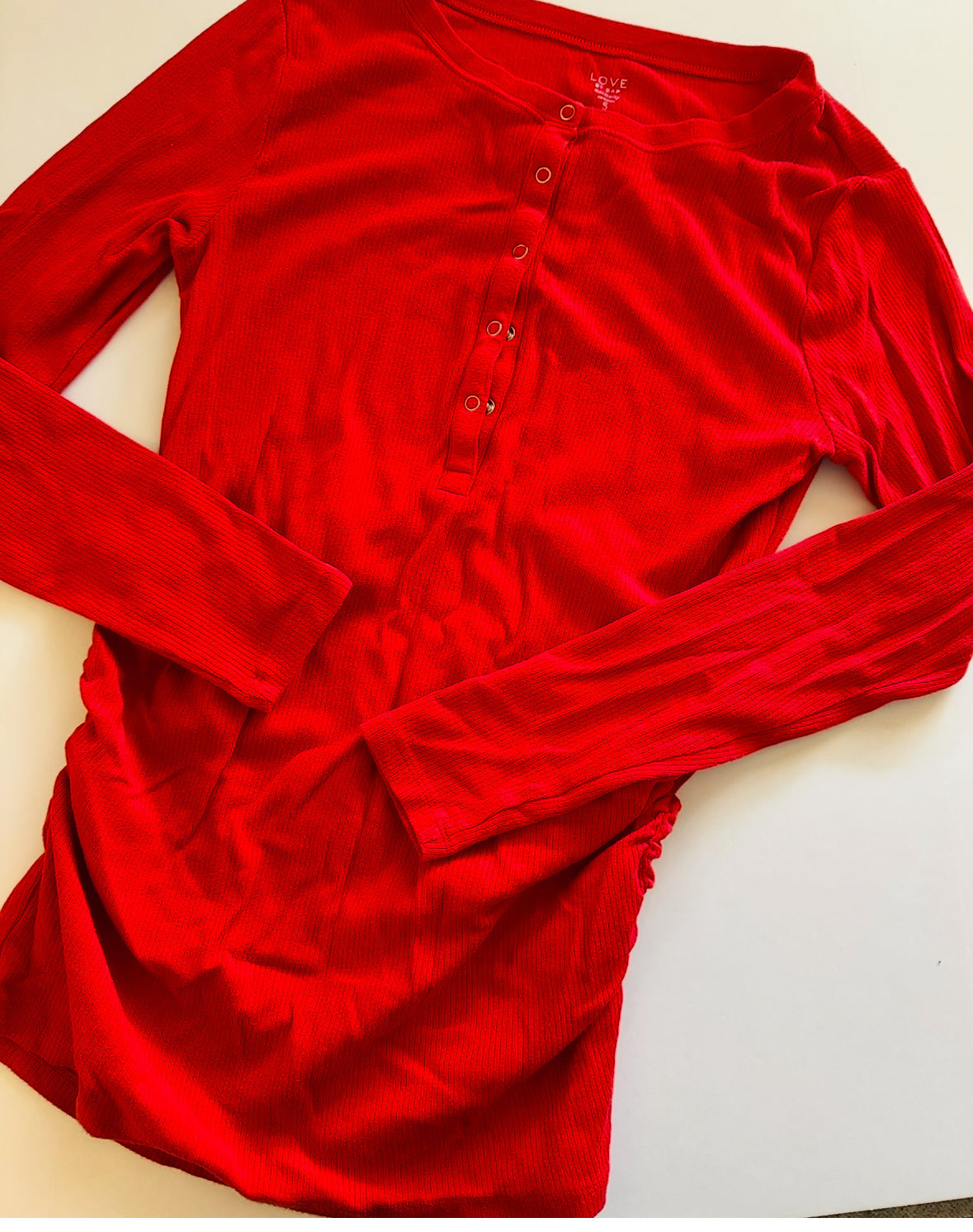 REDUCED #92 women SMALL GAP red maternity top. NEW