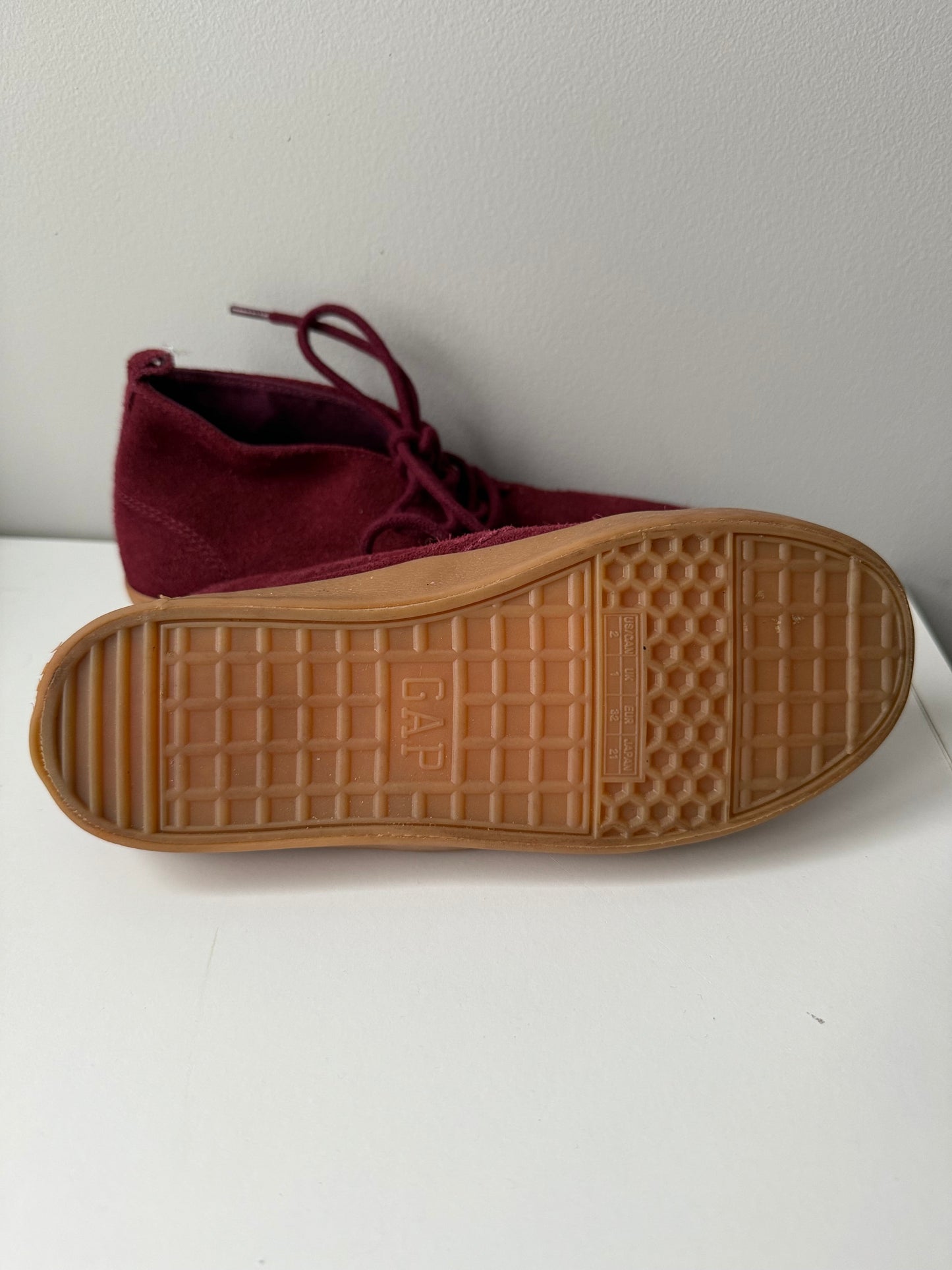 Seller 8 - VGUC boys size 2 Gap maroon suede lace up shoes
