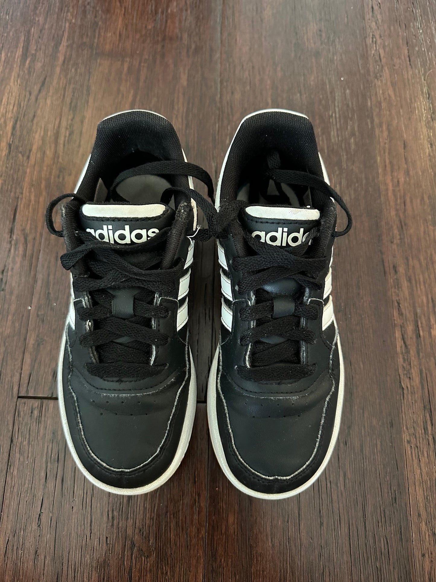 Seller 48, Adidas Hoops Sneaker, Black Leather, Boys 1, VGUC *REDUCED*