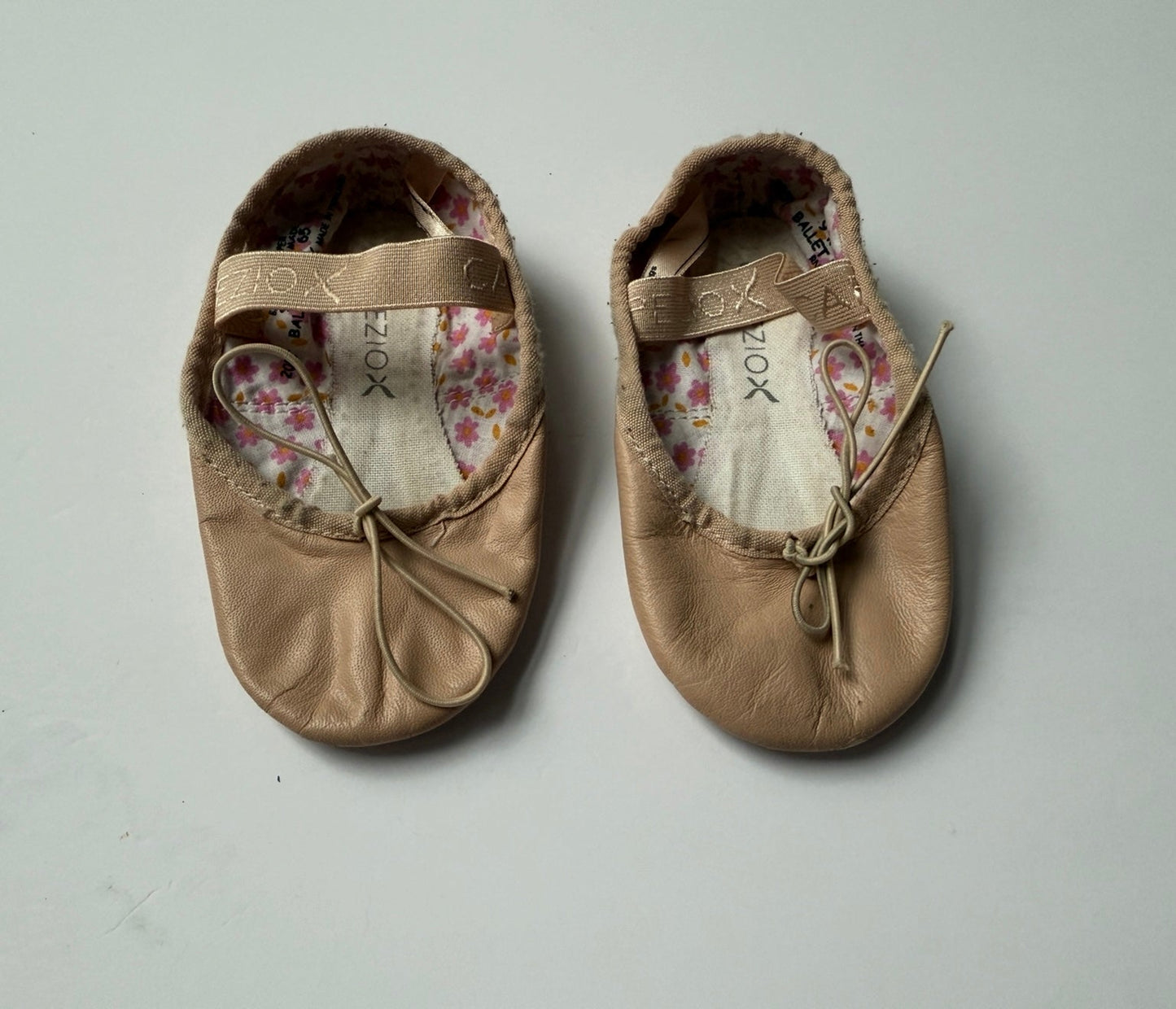 #180 Girls Shoe 9 Dance Set Bloch Tap Shoe and Capezio Ballet slipper 2 available)