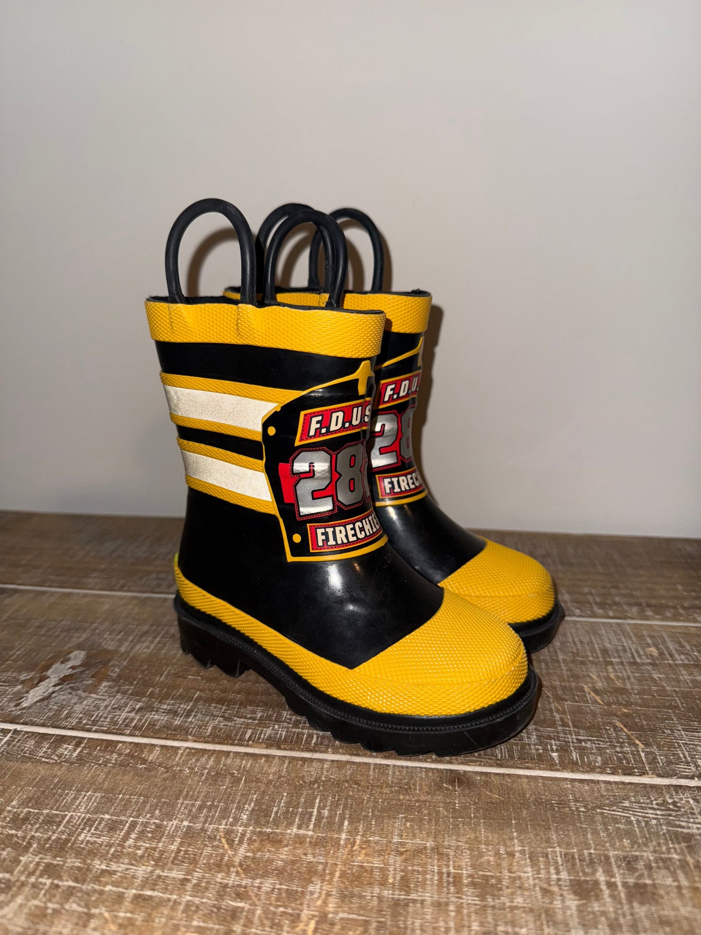 #106: Toddler 7 Firefighter Rain Boots EUC