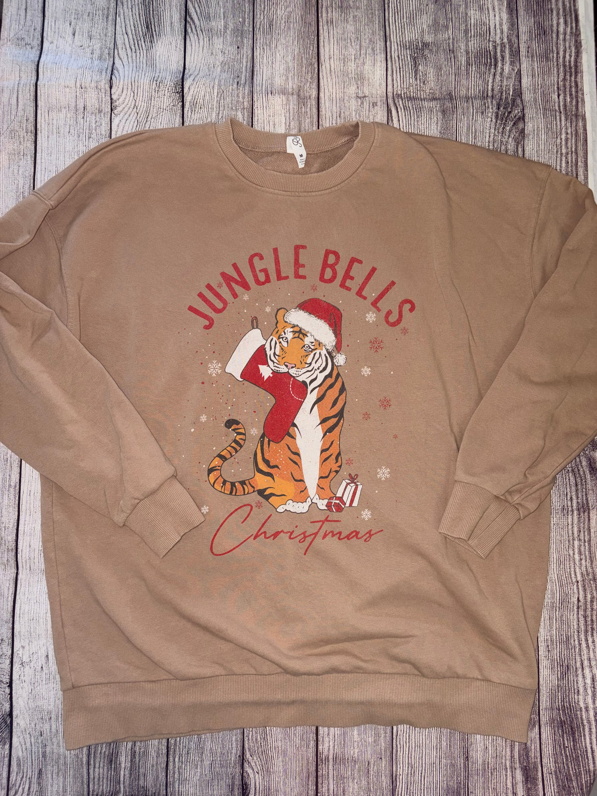Seller 124 Rus Tee Oversized Medium Women’s Christmas Pullover