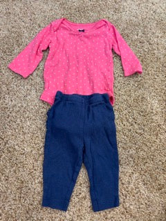 #47 girls 3mo carters outfit