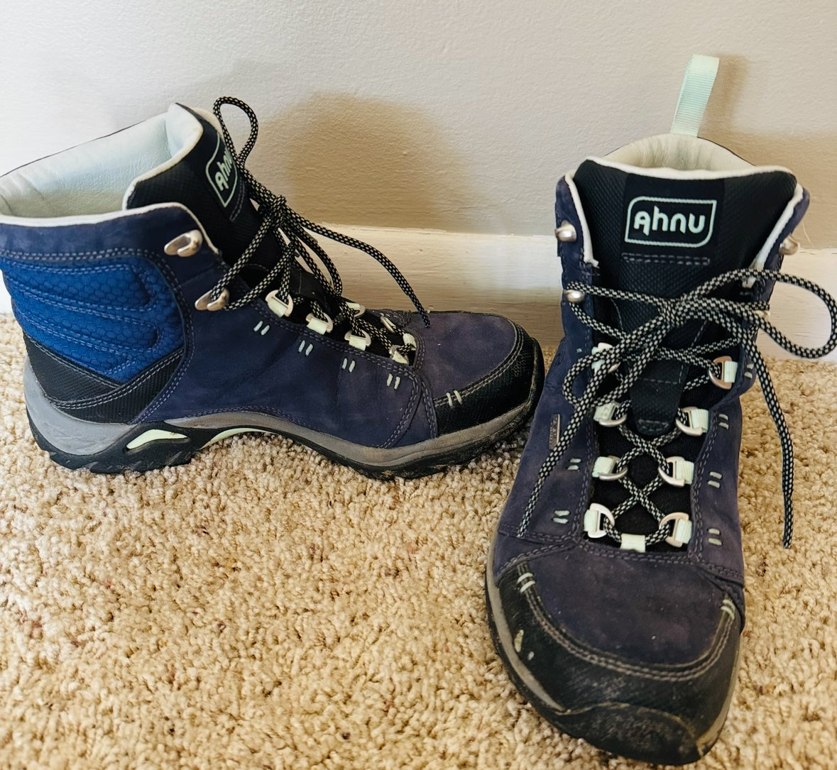 REDUCED # 92 womens like new size 6.5 AHNU hiking boots.