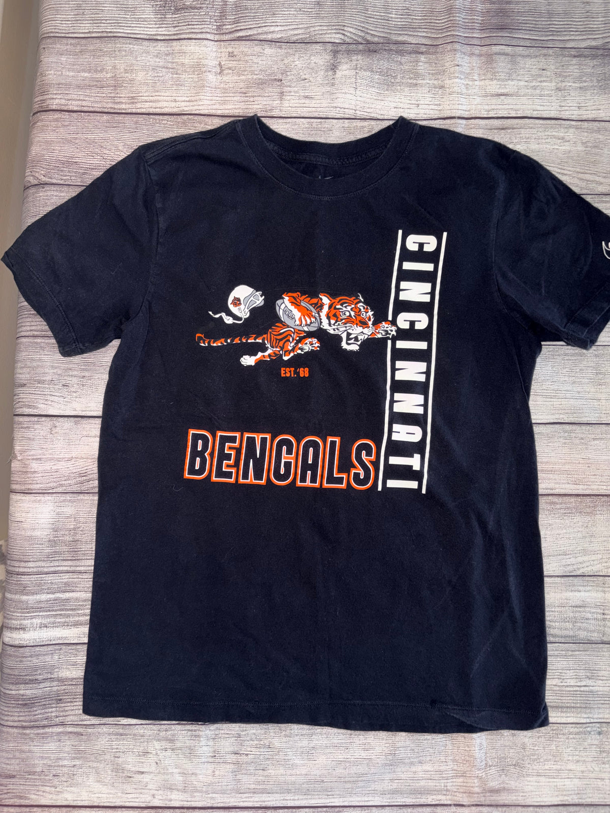 Seller 124 Nike Men’s Medium Bengals Tee