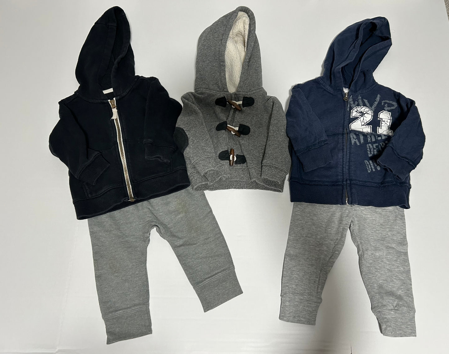 *REDUCED* #108 Baby Gap Zipper Onesie VGUC 3-6M