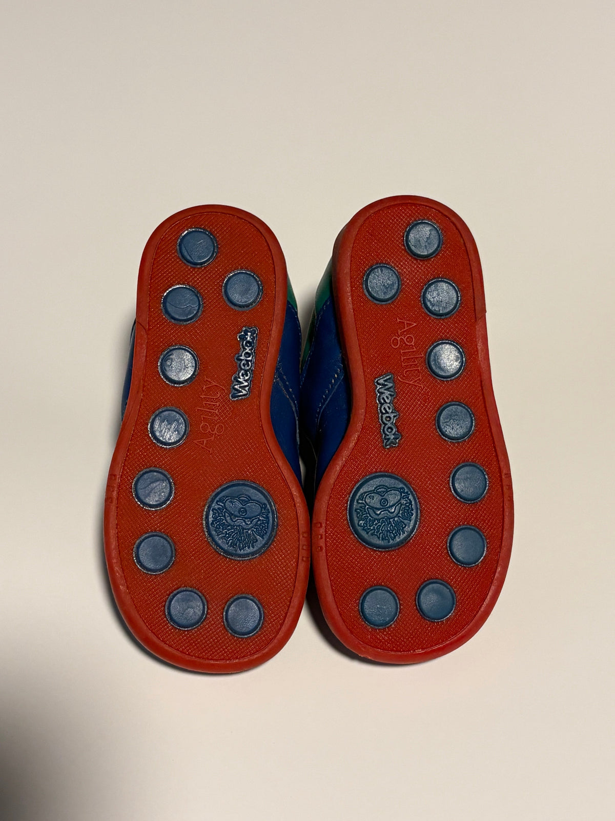 Seller #177 Weebok by Reebok Boys 4.5 Shoes