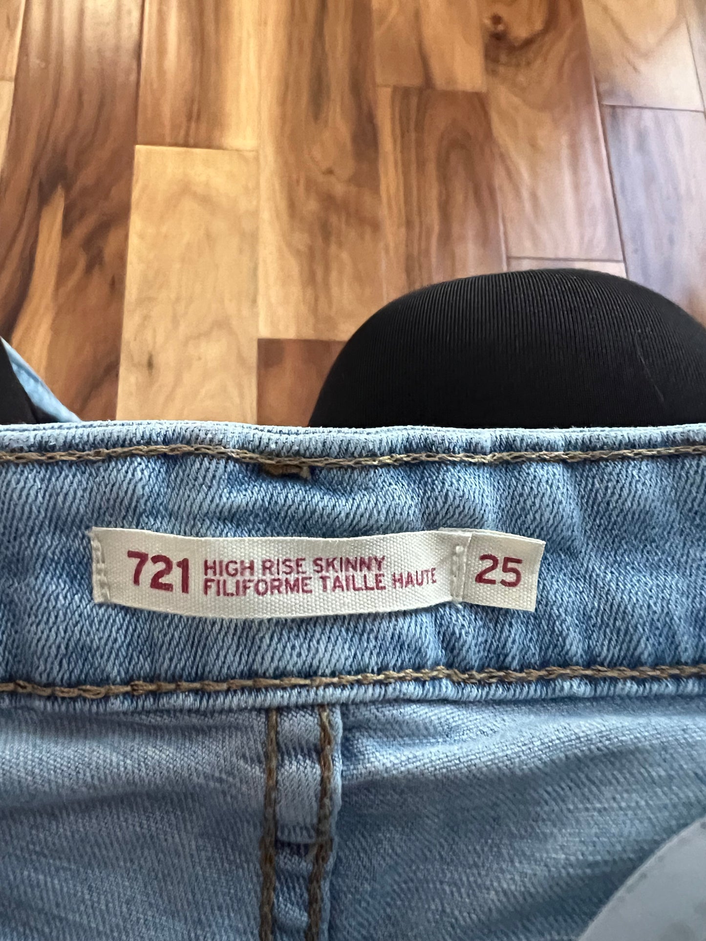 Seller 130 Women’s Levi - XS - size 25 - high rise skinny jeans