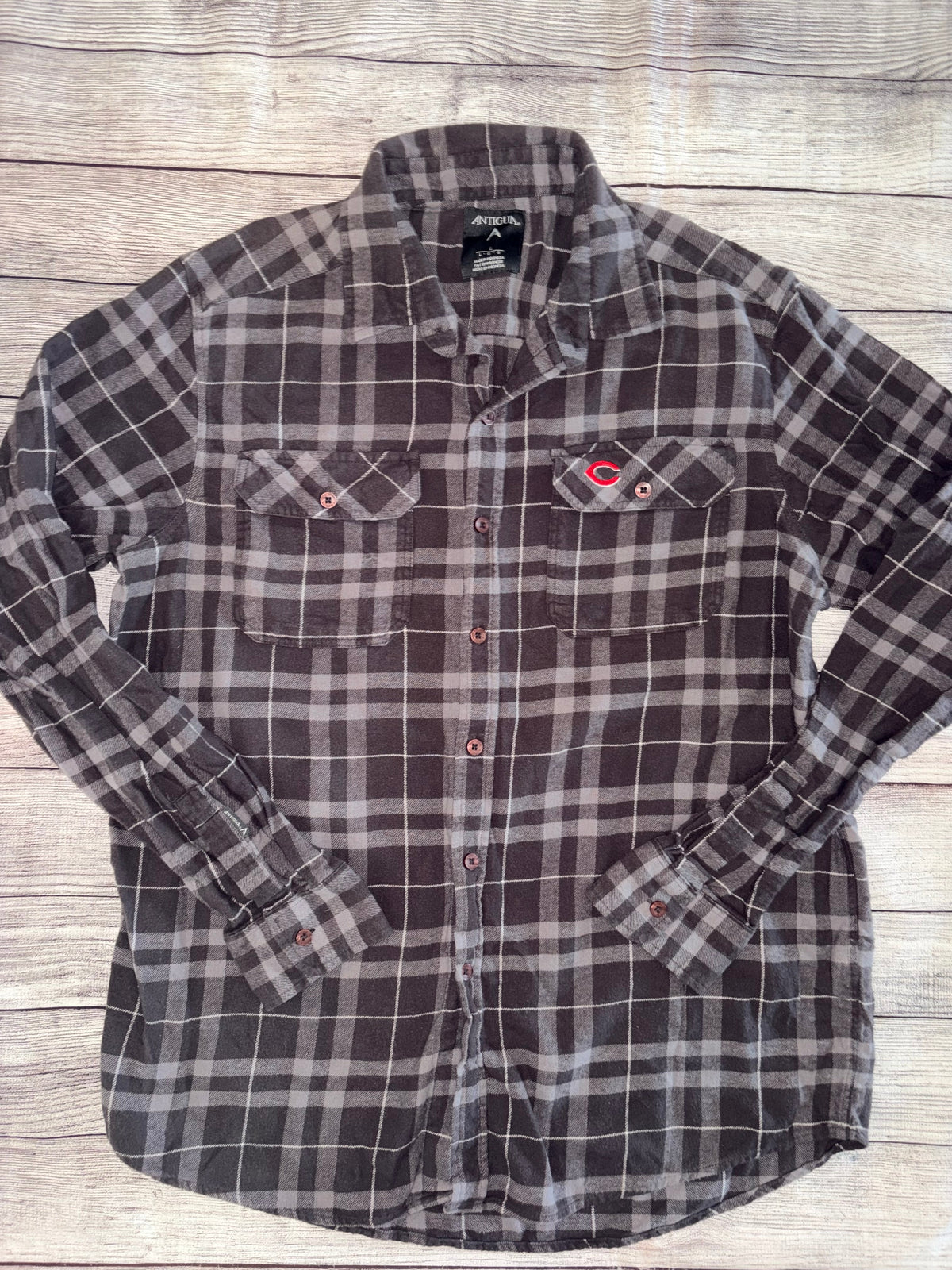 Seller 124 Antigua Large Women’s Button Down Red’s Top