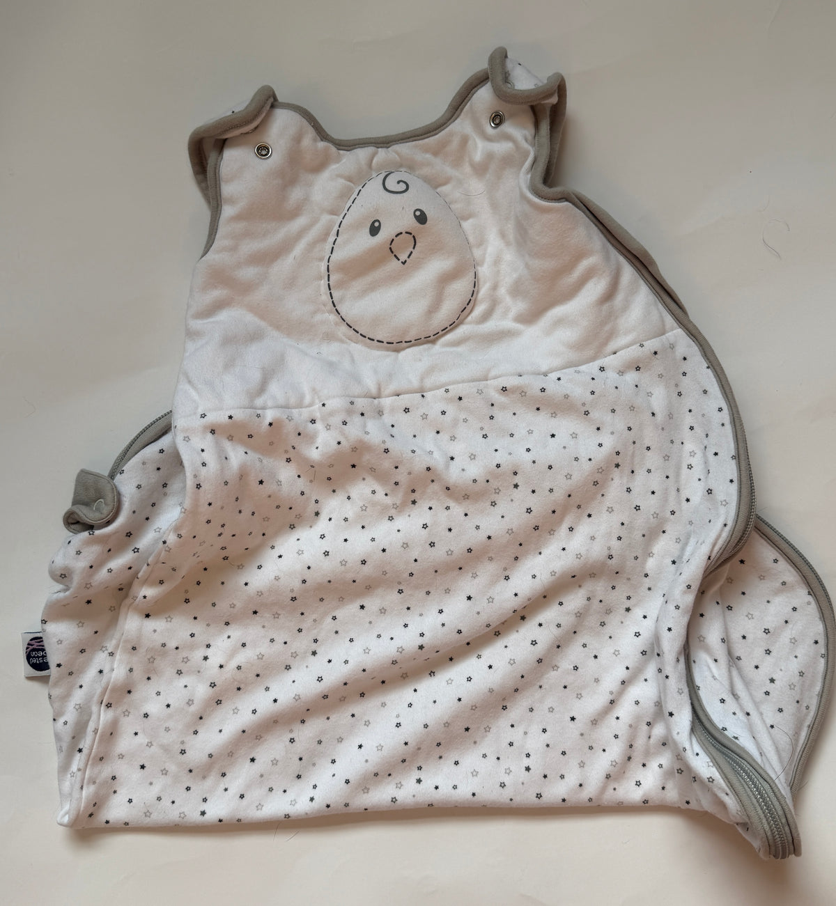 #170 Nested Bean Zen Sack classic grey stars sleep sack medium (6-15 months)
