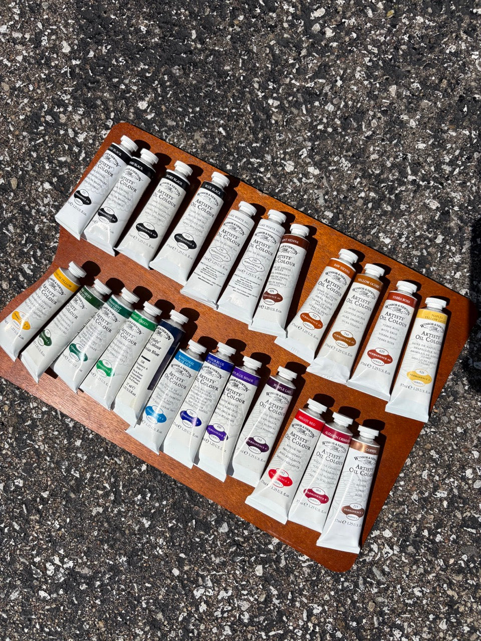 #39 Artist Easel & oil paints