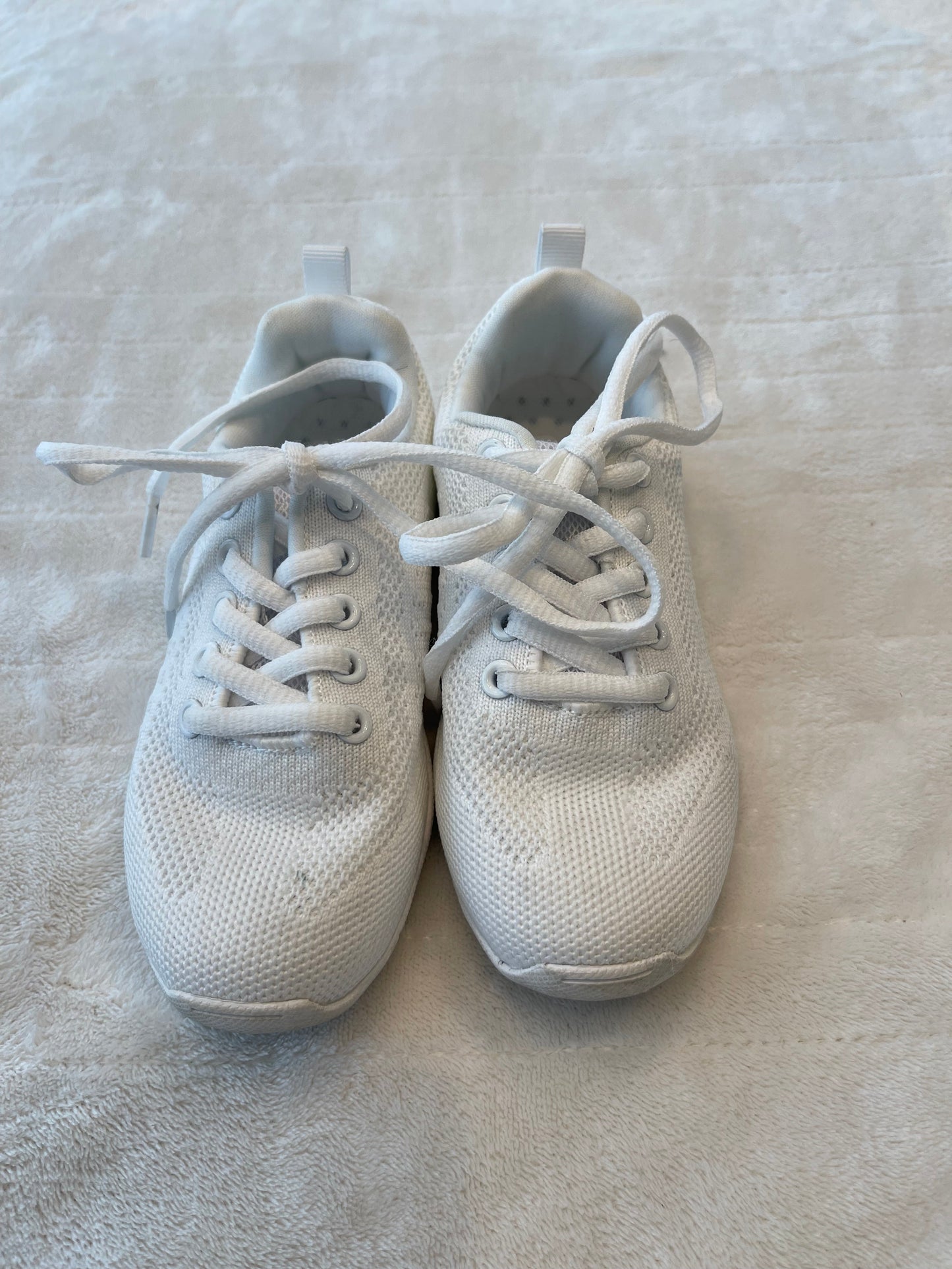 #212 Cheer shoes worn 1x for a costume size 11/28