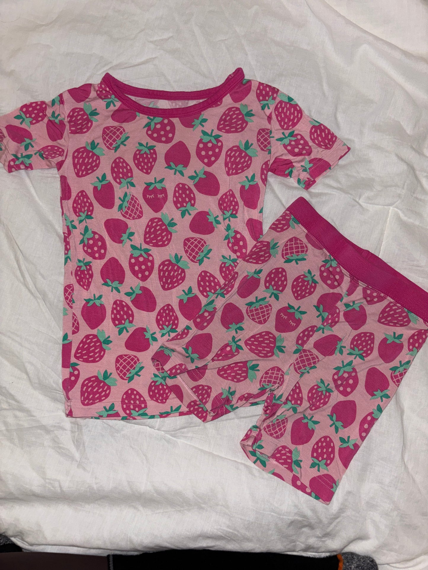 #148 Little Sleepies Short Sleeve/Shorts Pajamas 4T-Strawberry