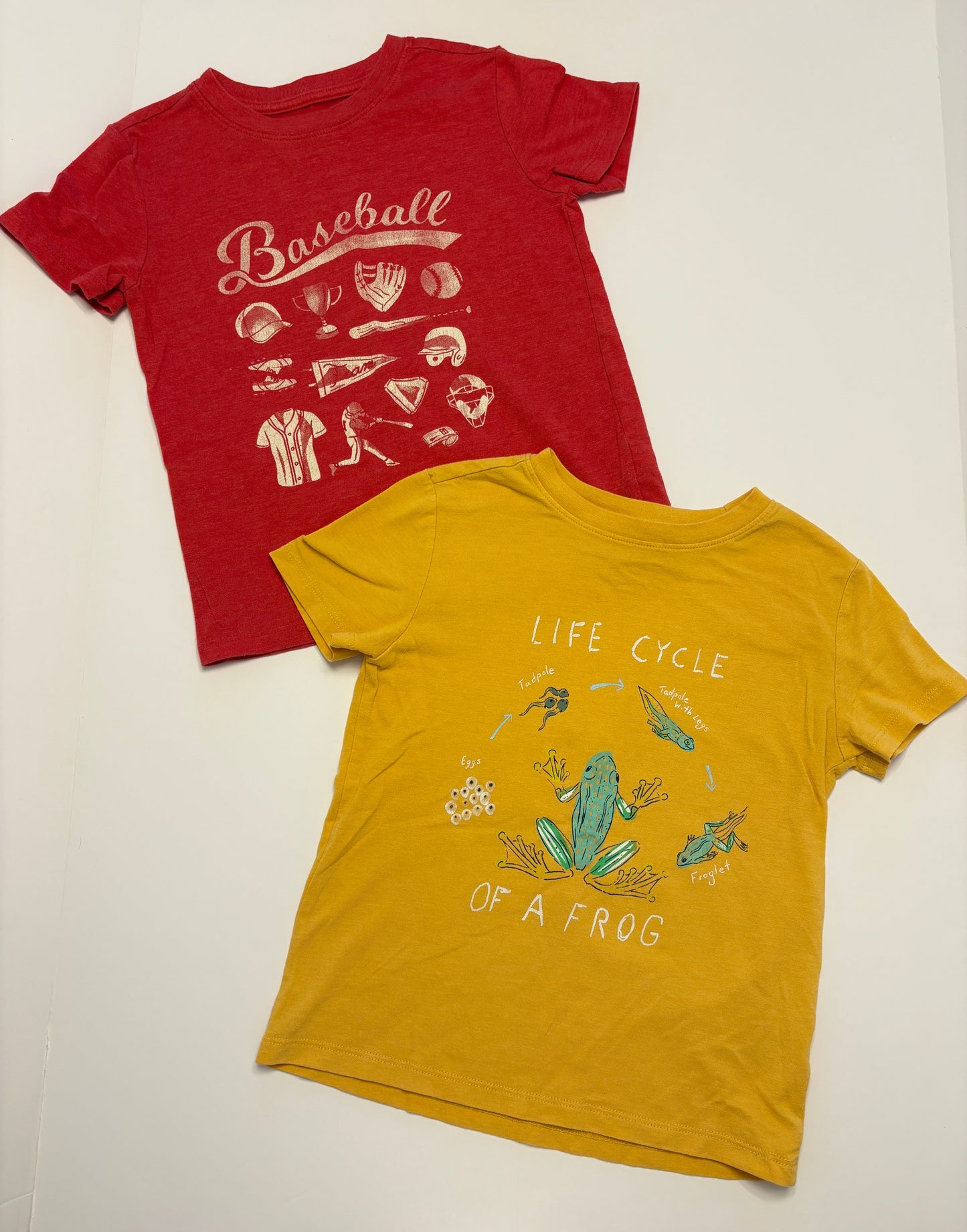 #121 Boys 4/5 Cat & Jack set of two t-shirts, baseball and frog, VGUC/GUC