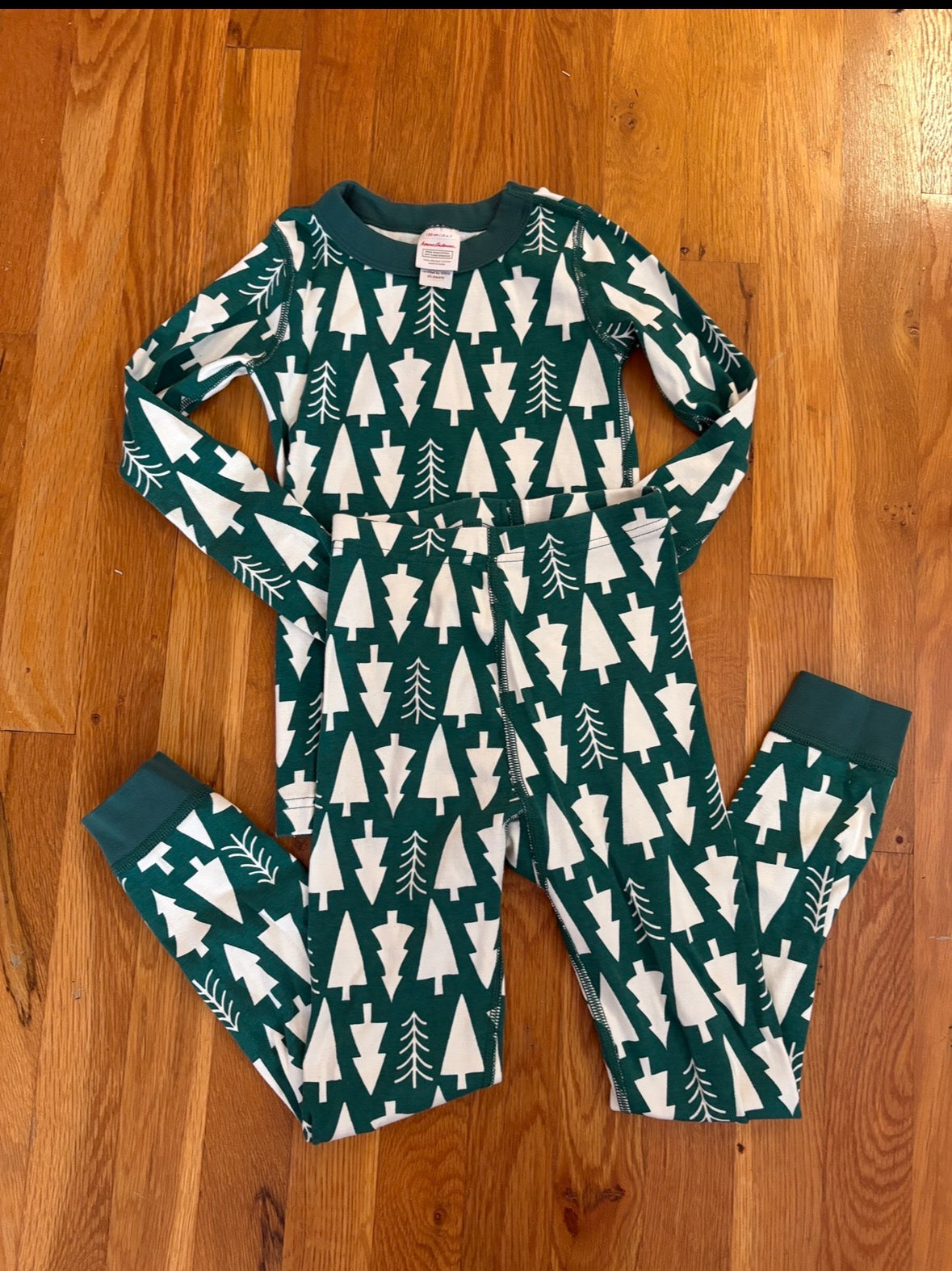 #116 Hanna Andersson Christmas tree pajamas 6-7