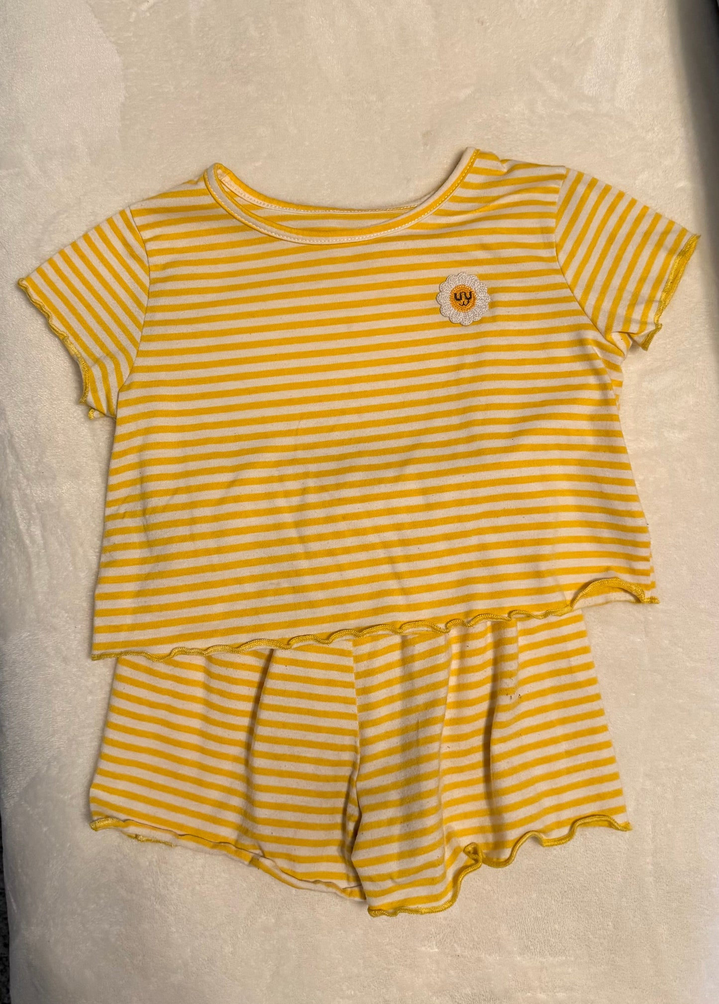 REDUCED Seller #182 SHEIN Girls 4 Outfit