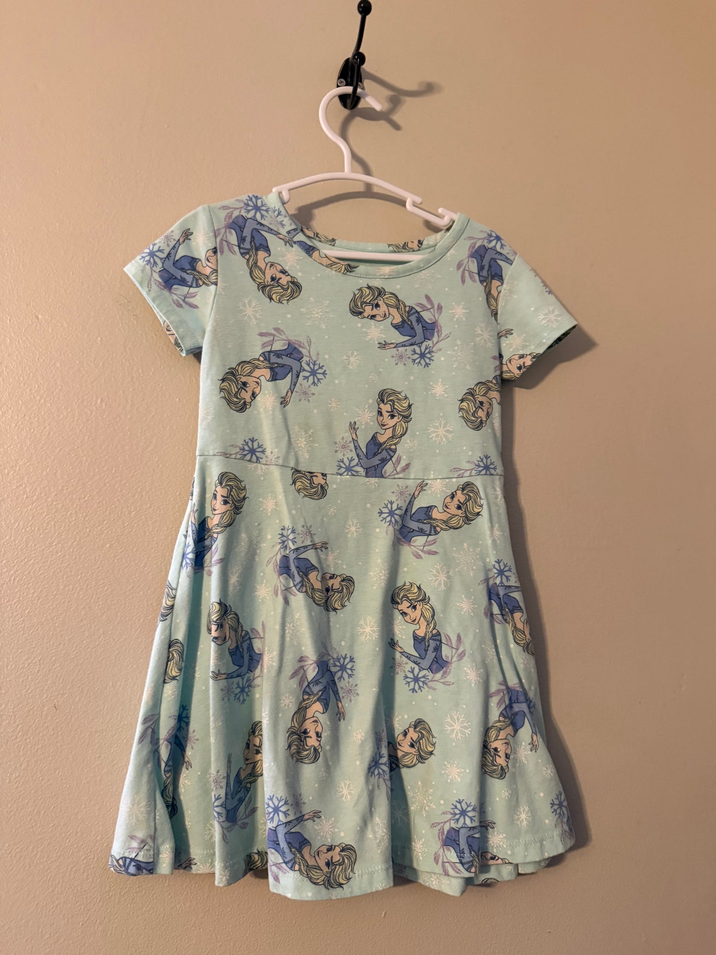 Seller #182 4T Girls Disney Frozen Elsa Dress