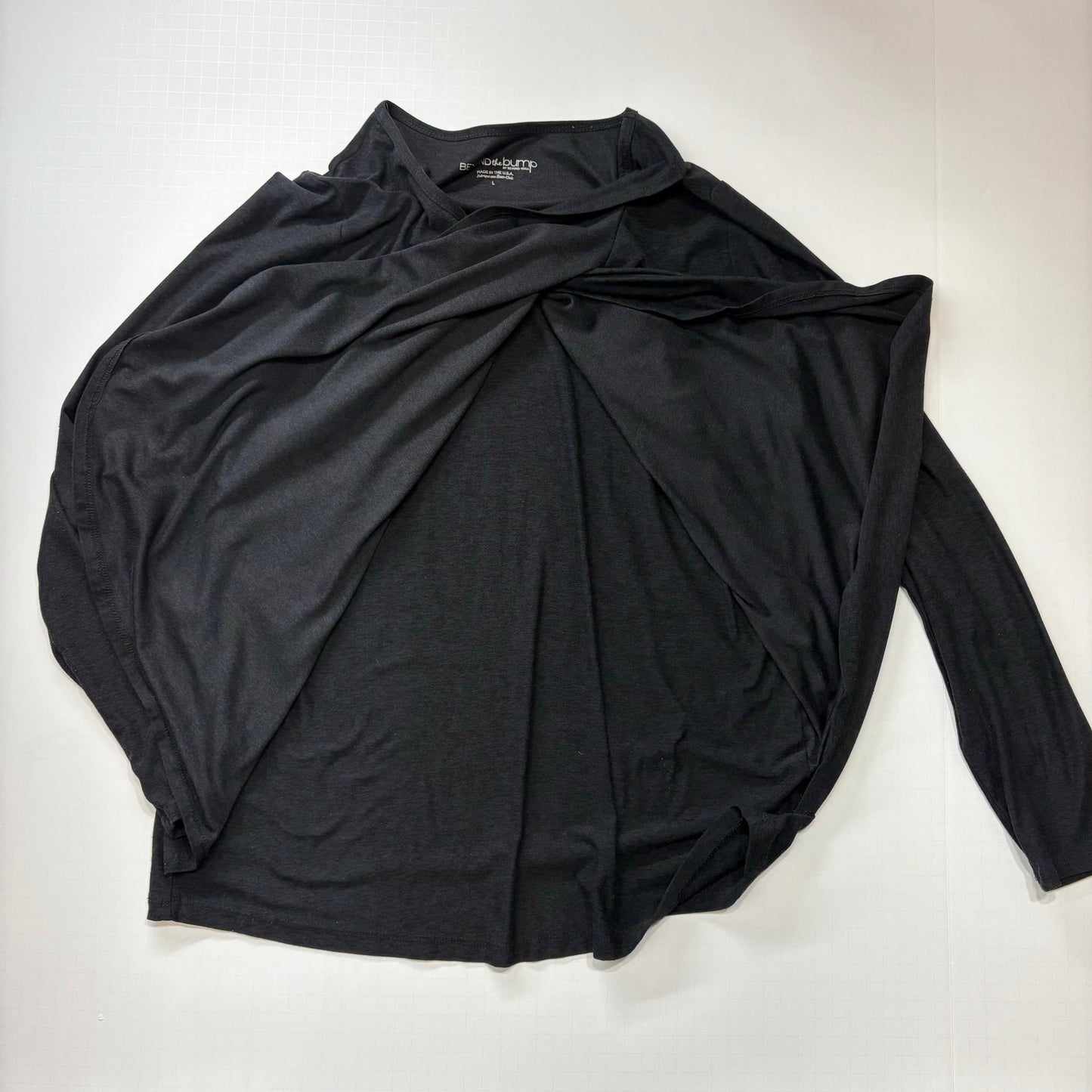 Seller 189 Women’s Large Beyond the Bump by Beyond Yoga Featherweight Nursing Tee EUC