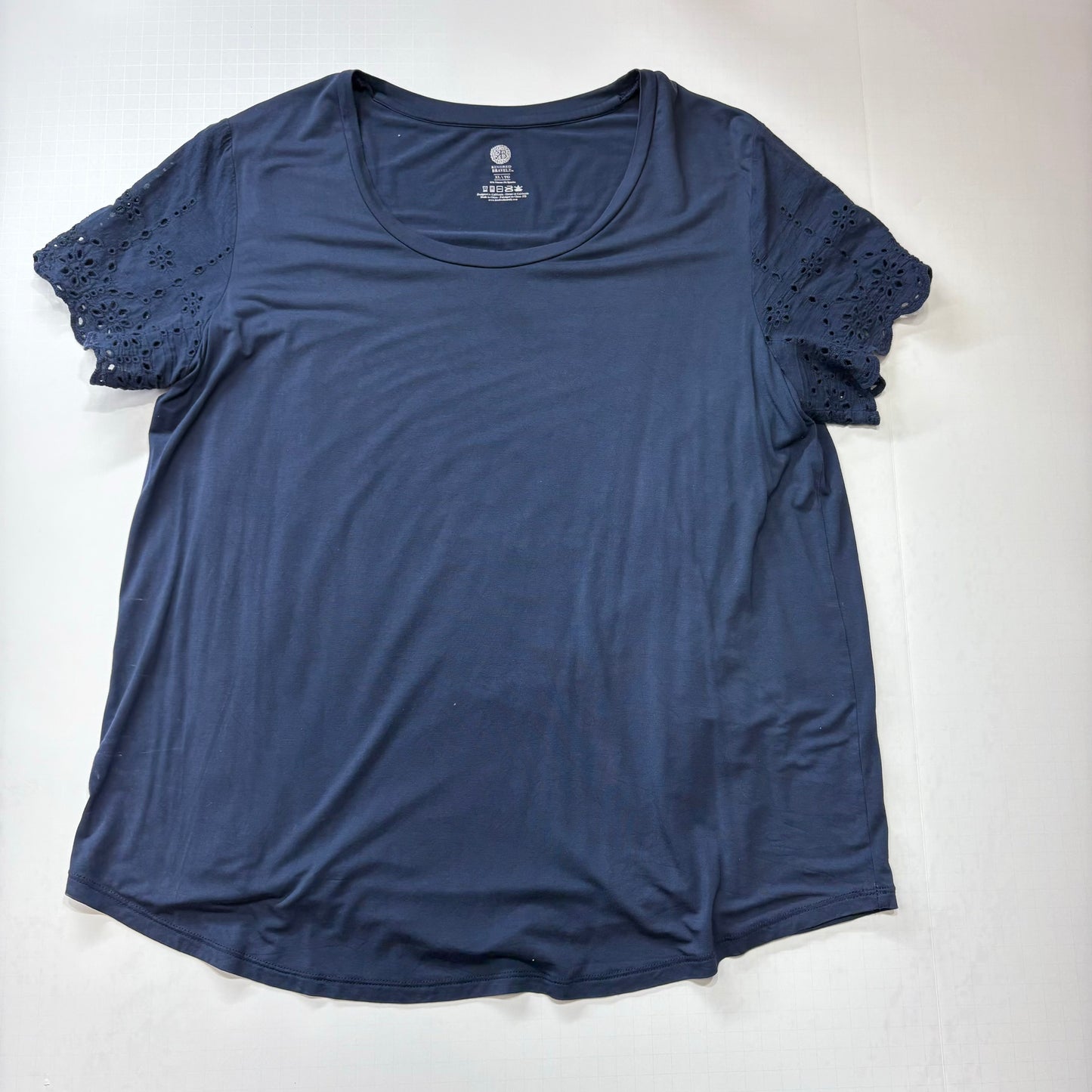 Seller 189 Women’s XL Kindred Bravely Navy Everyday Eyelet Maternity & Nursing T-Shirt EUC