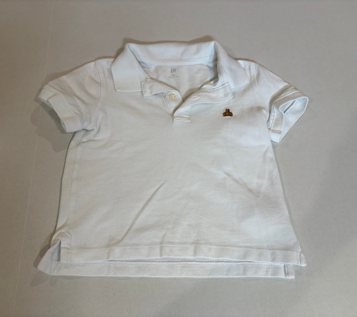 #25 Boys size 5 Gap white short sleeve collared shirt