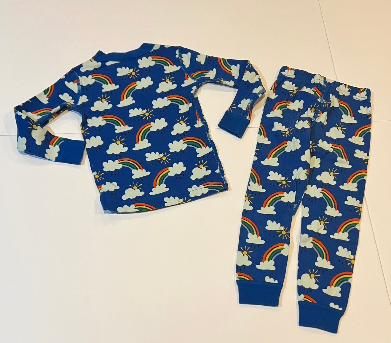 #180 Girls 4 Hanna Andersson Blue Rainbow pajamas