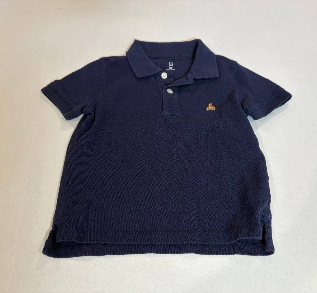 #25 Boys size 5 Gap navy blue short sleeve collared shirt