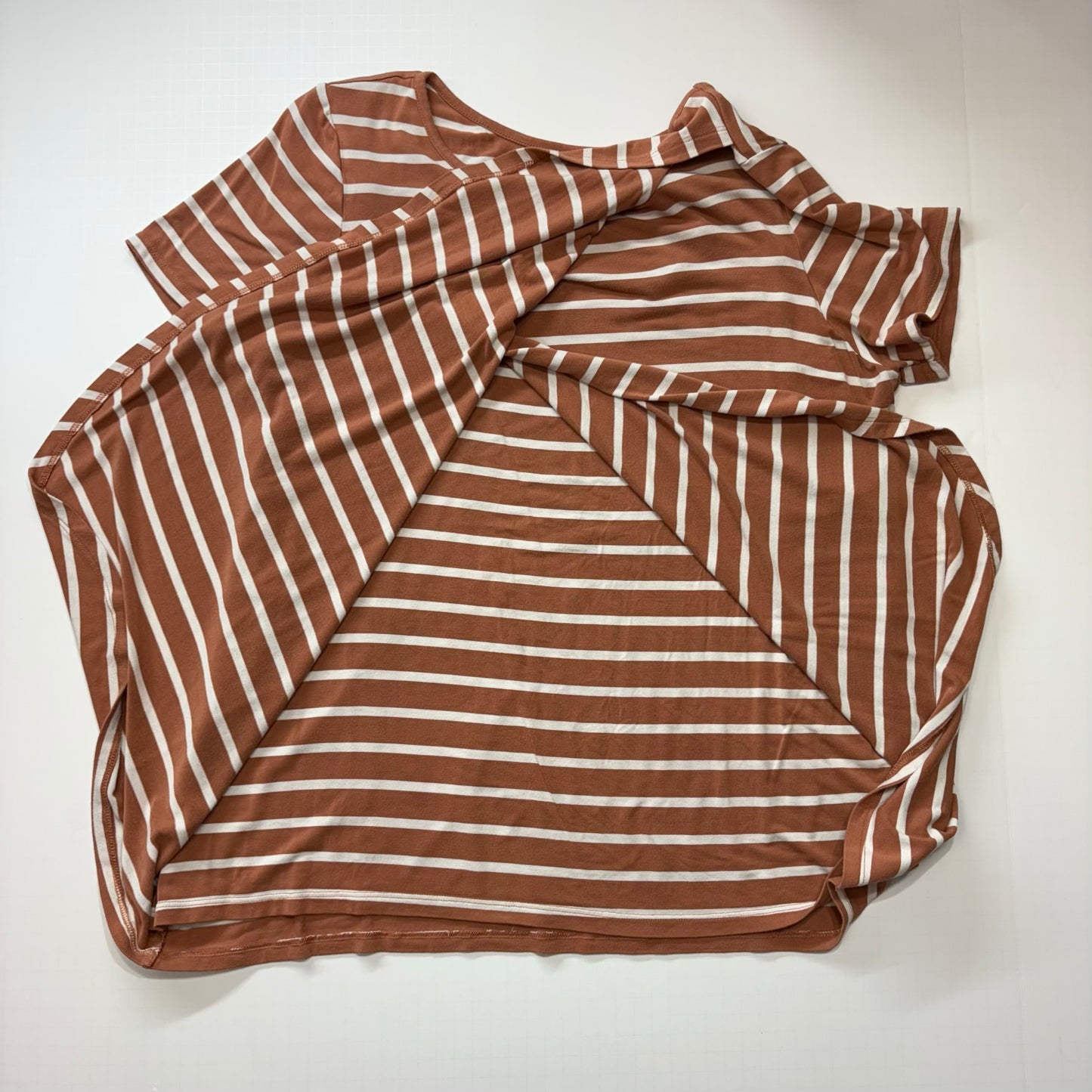 Seller 189 Women’s Large Old Navy Warm Stripe Maternity Cross-Front Nursing Top EUC