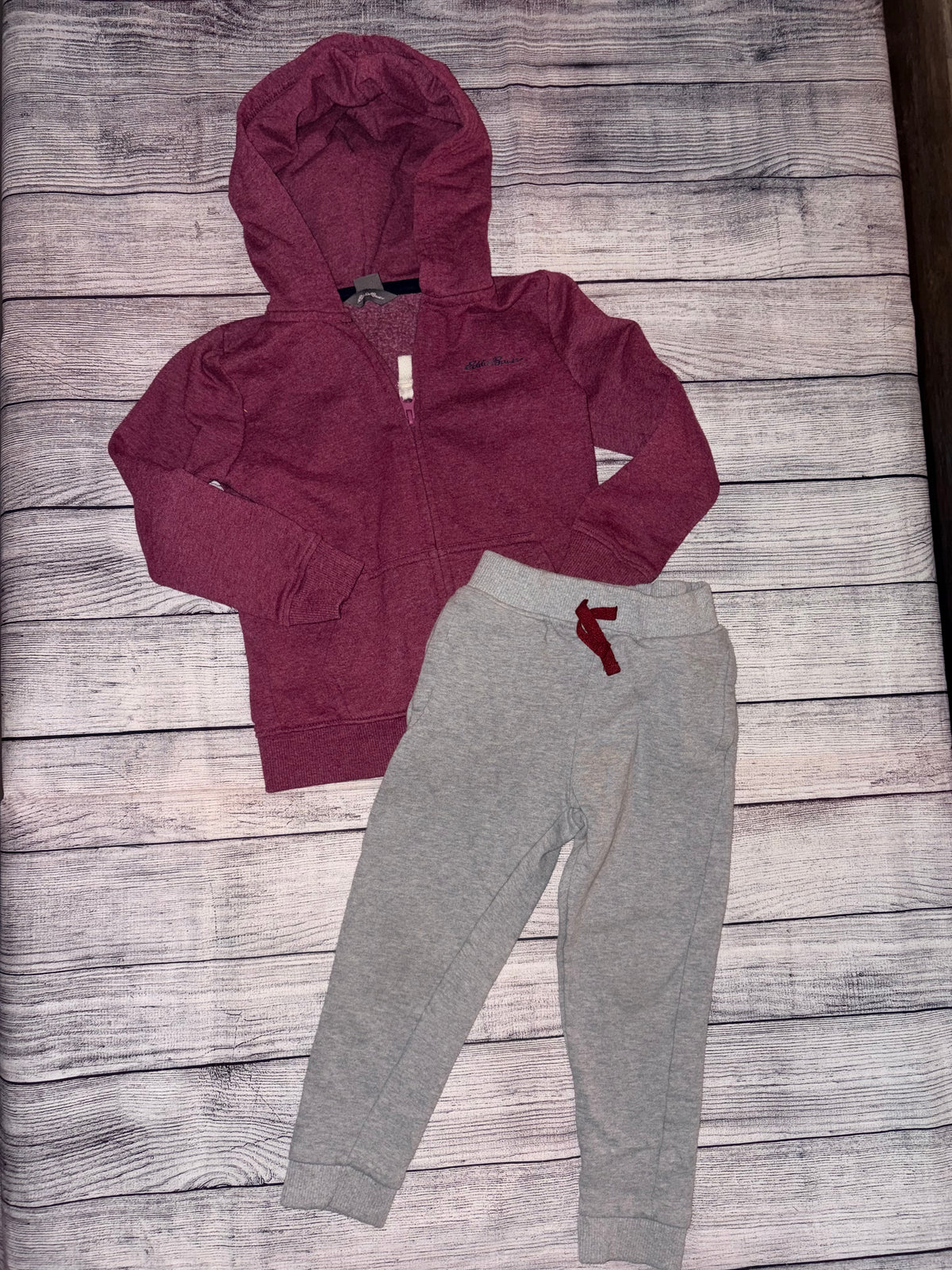Seller 124 Eddie Bauer 4T Boy’s 2pc Outfit