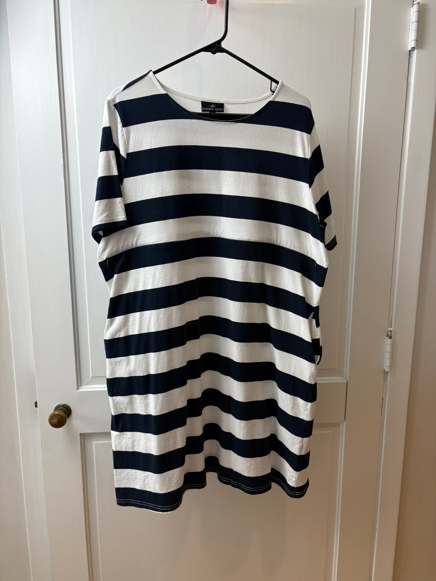 Seller 189 Women’s XL Nursing Queen Navy/White Wide Stripe Nursing Dress with Pockets GUC