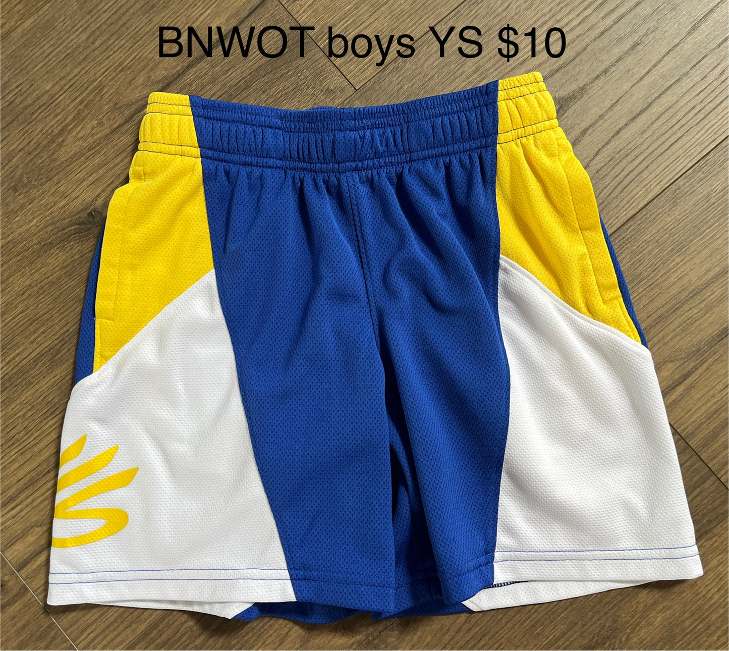 137 BNWOT Boys YS Steph Curry under armour shorts, LN